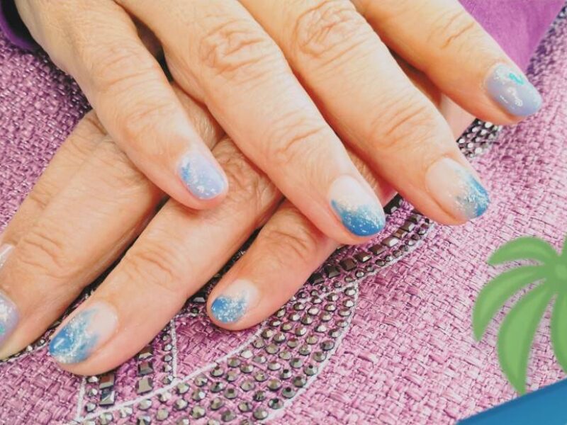 涼やかなブルー