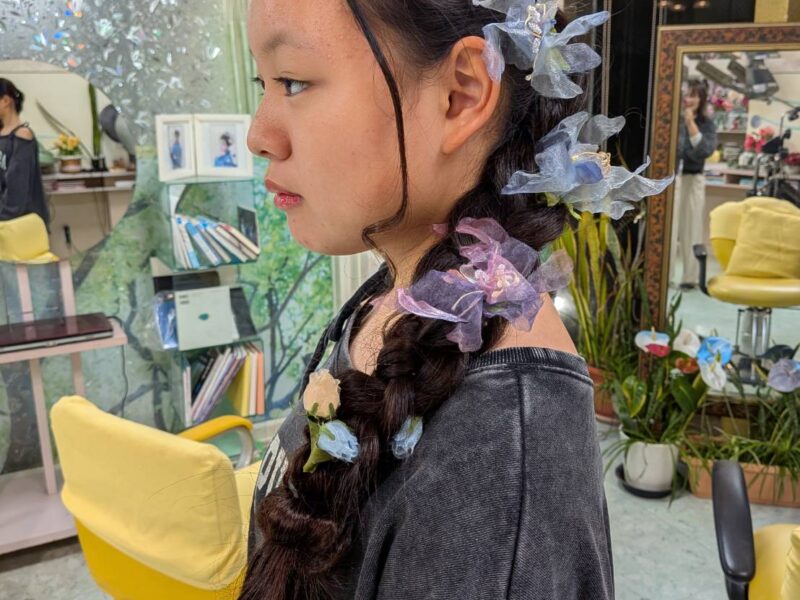 四つ編みでアレンジ